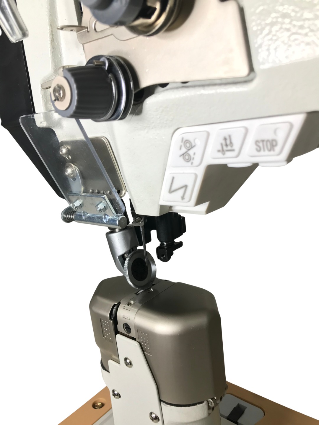 maquina-costura-coluna-st592d-3